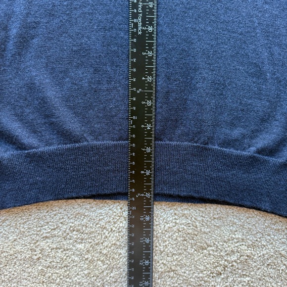 Bloomingdale’s Merino Wool Crewneck Sweater Men M Navy Soft Classic - Picture 5 of 8